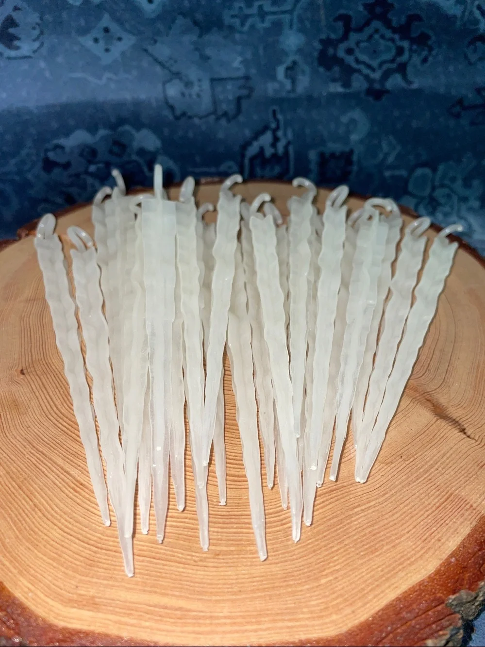 25 Vintage Plastic Icicles